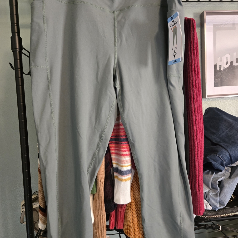 5 Items. Women's 3XL - Picture 9 of 10